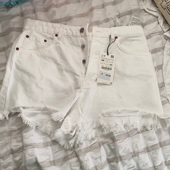 Zara Shorts - Picture 1 of 4